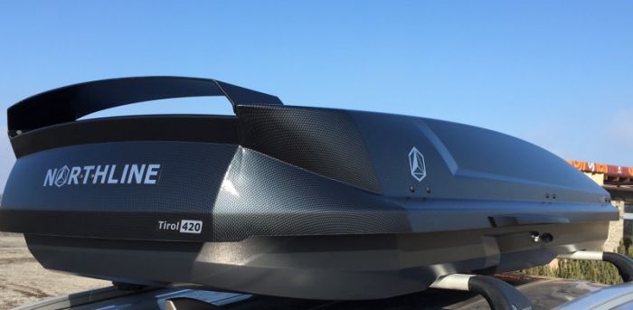 Náhled produktu - Střešní box NORTHLINE Tirol 420 Wing carbon