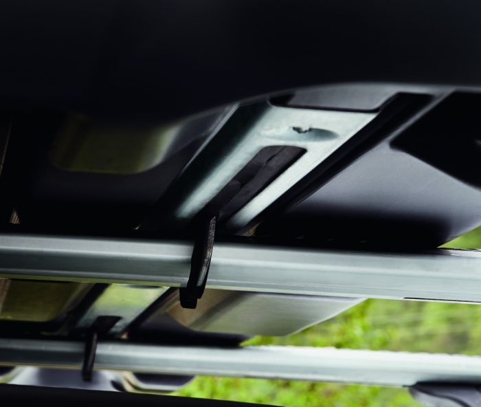 Náhled produktu - Střešní box Hapro Trivor 440 Brilliant Black