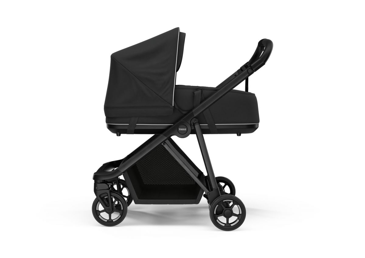 Náhled produktu - Kočárek Thule Shine Black on Black  + korbička