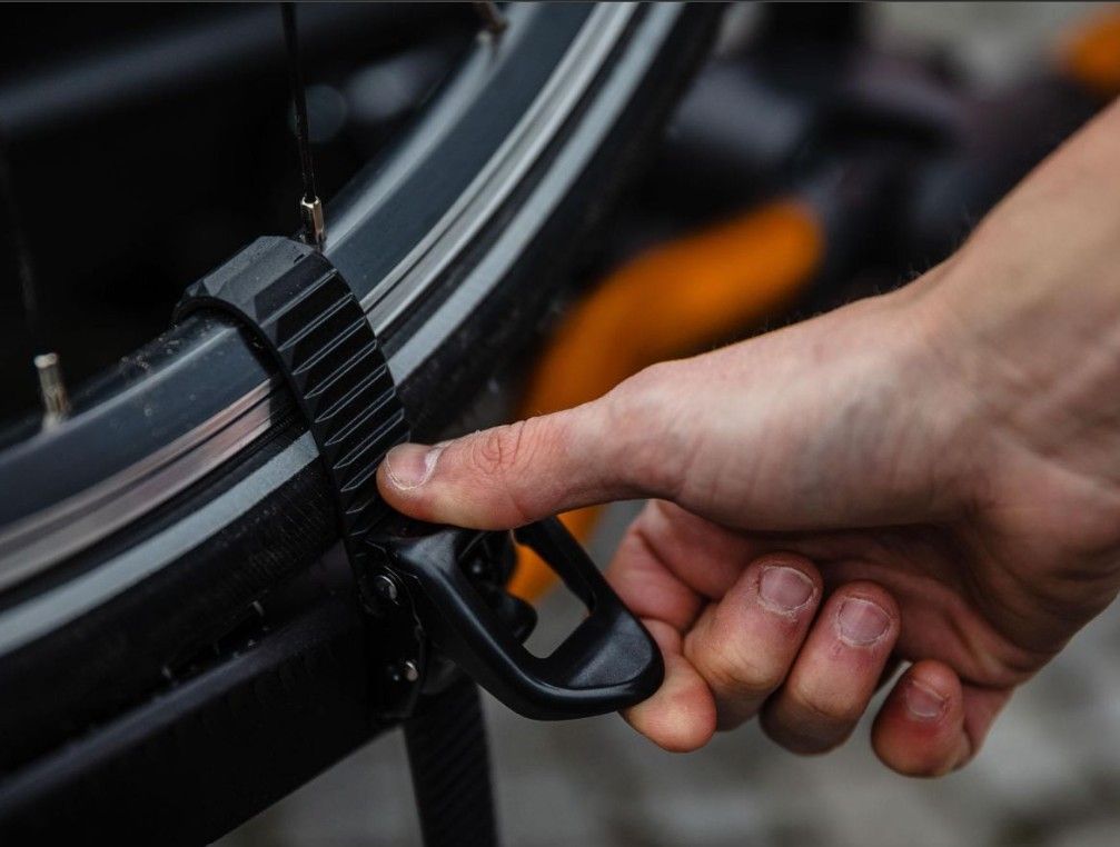 Náhled produktu - TMK FLY Footbike 01 pro 1 koloběžku (skládací) ORANGE + vak